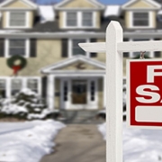 Top-3-reasons-to-consider-buying-a-new-home-during-the-holidays